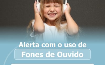 Alerta com o uso de fones de ouvido